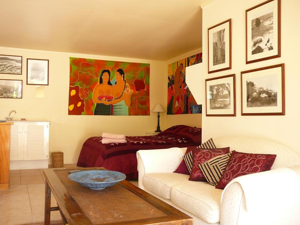 Great Barrier Oasis Lodge Tryphena エクステリア 写真
